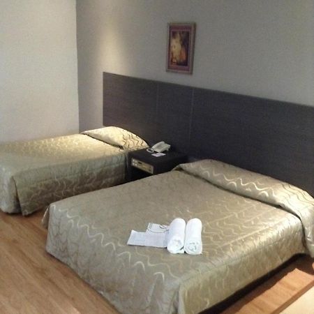 Purnama Hotel Limbang Buitenkant foto