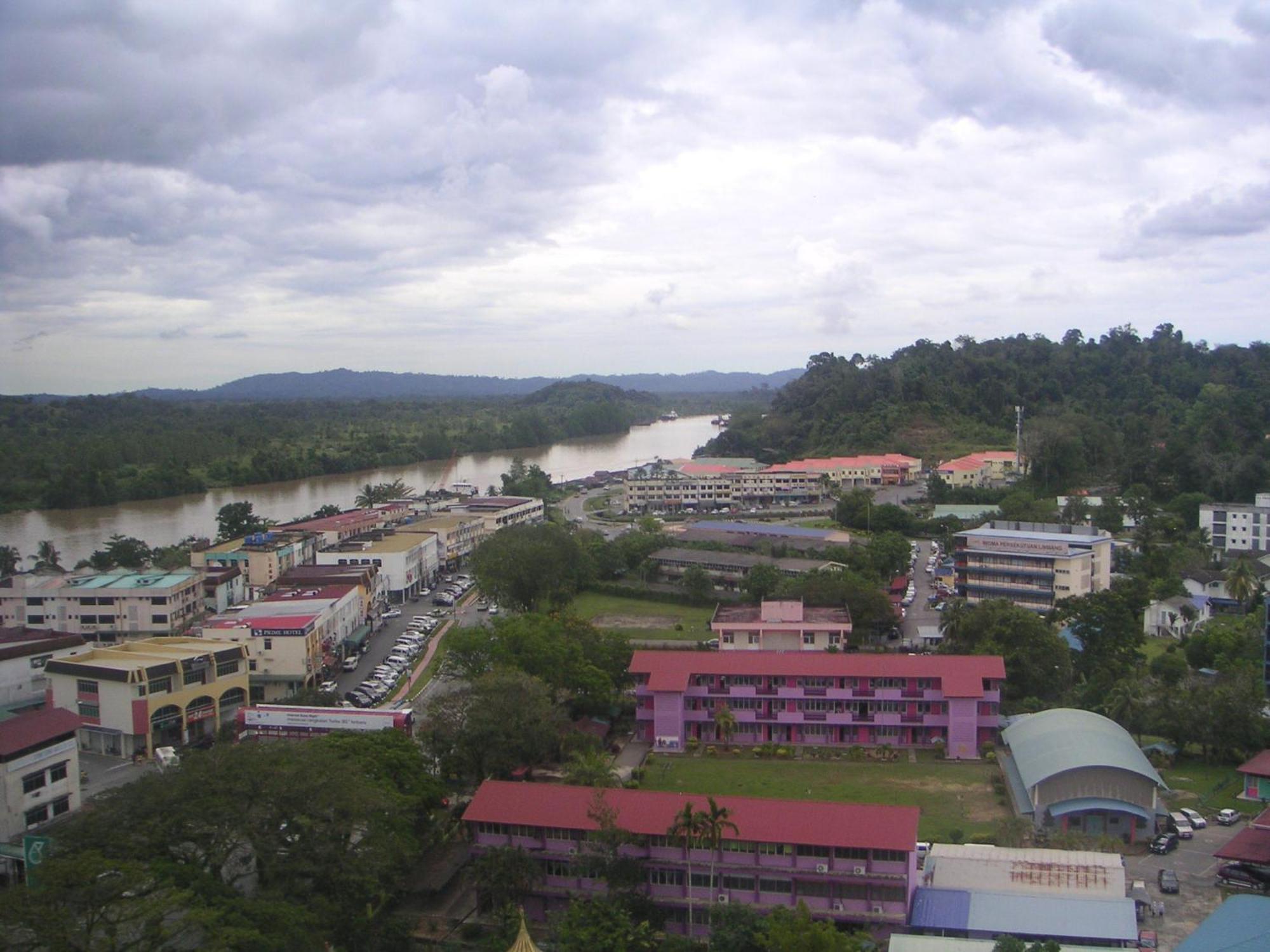 Purnama Hotel Limbang Buitenkant foto