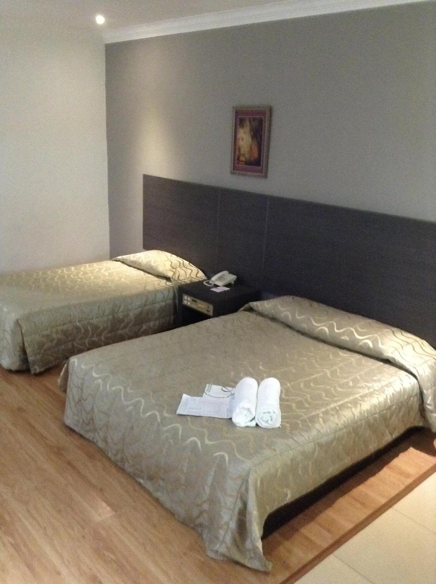 Purnama Hotel Limbang Buitenkant foto
