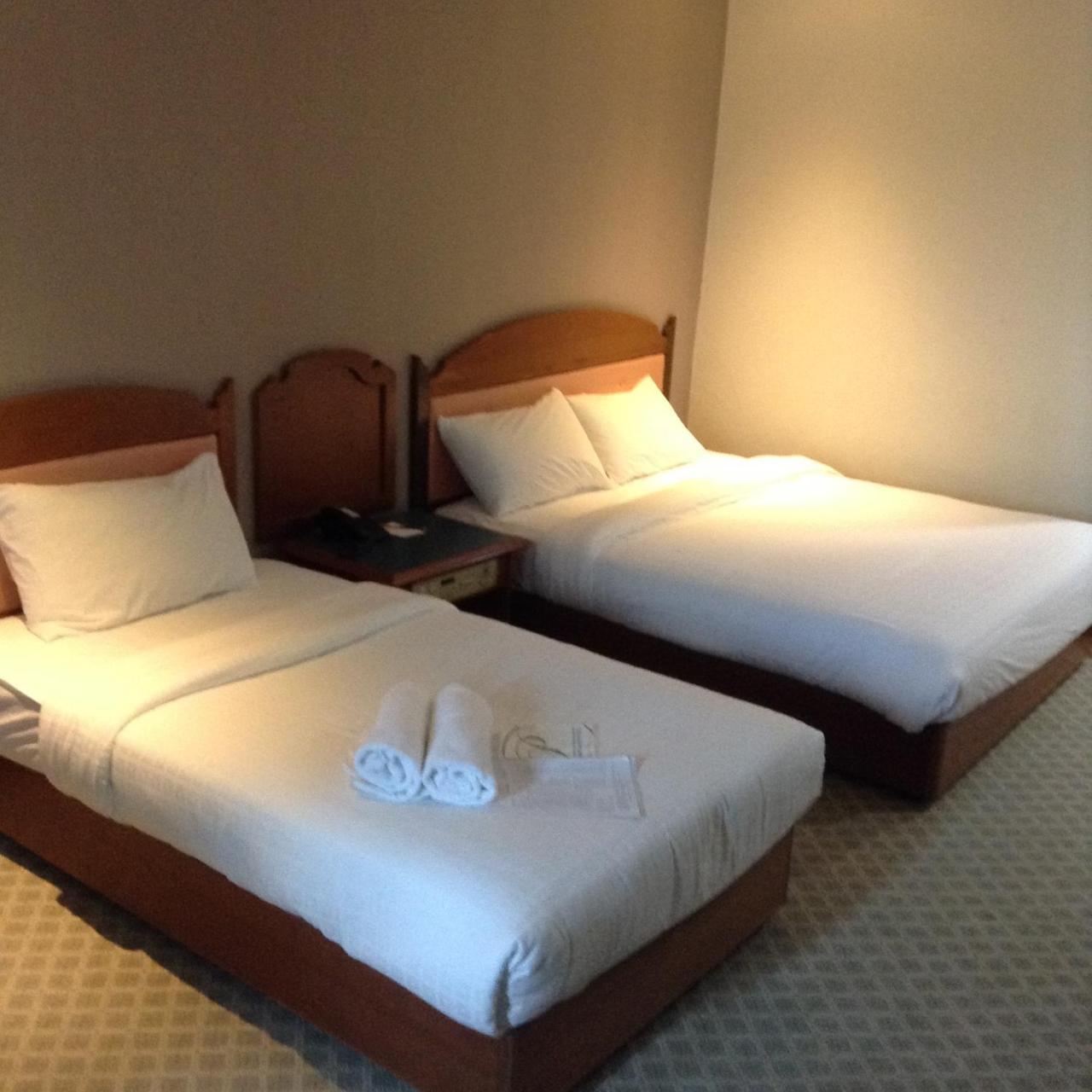 Purnama Hotel Limbang Buitenkant foto