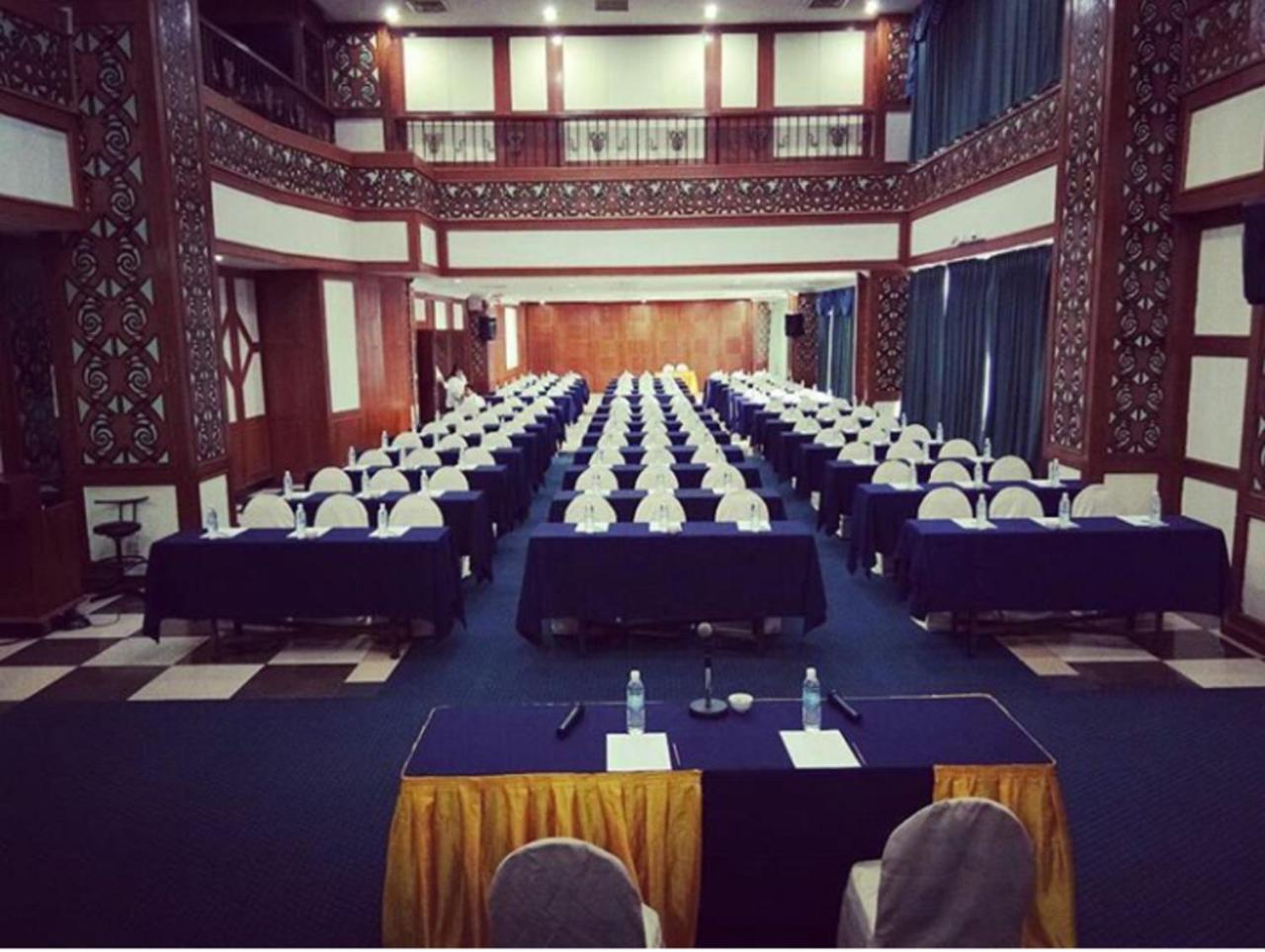 Purnama Hotel Limbang Buitenkant foto